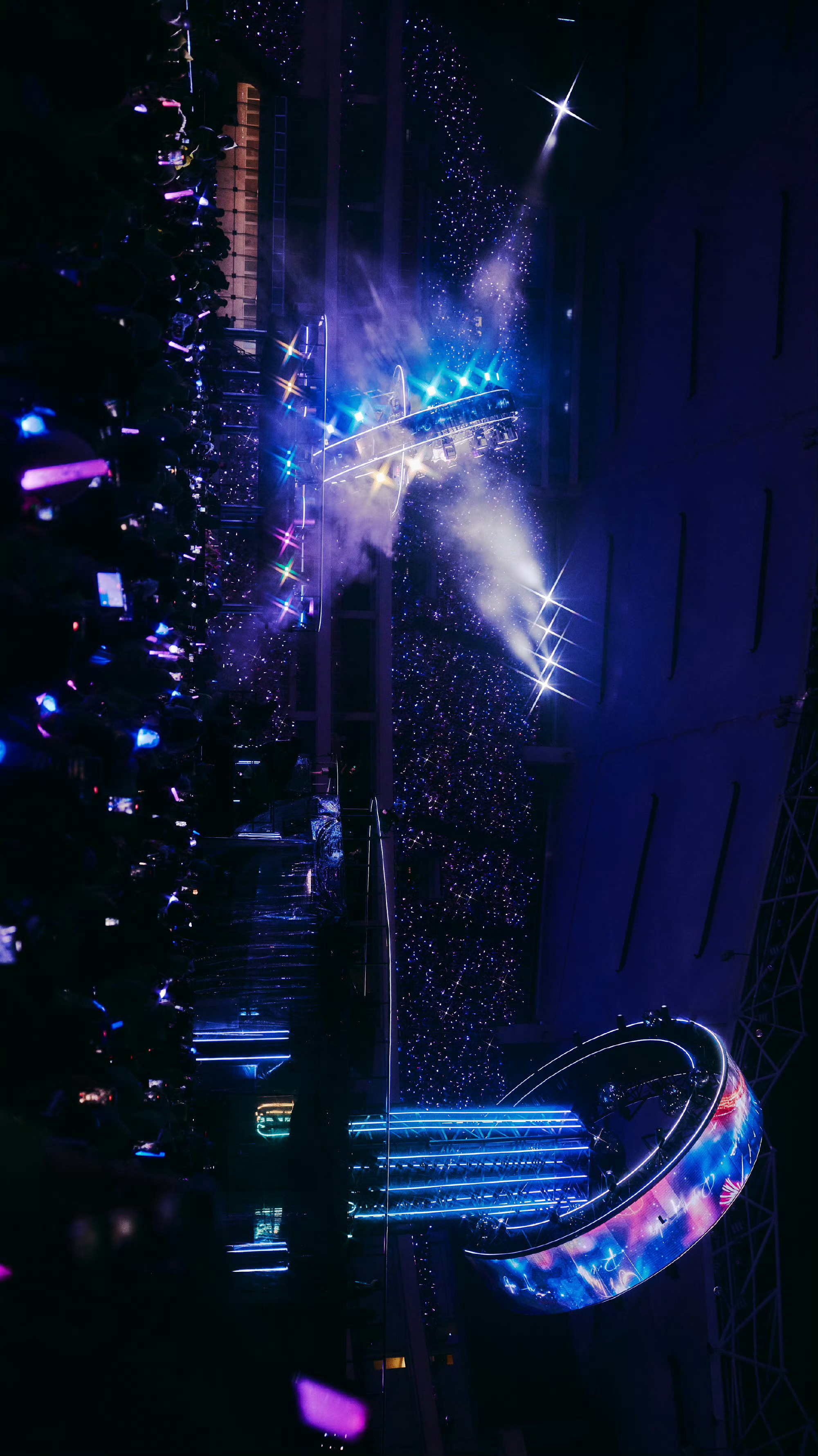王源36首原唱25首原创歌曲 不止歌曲，王源也一直是巡演舞台的【总监制/创意导演