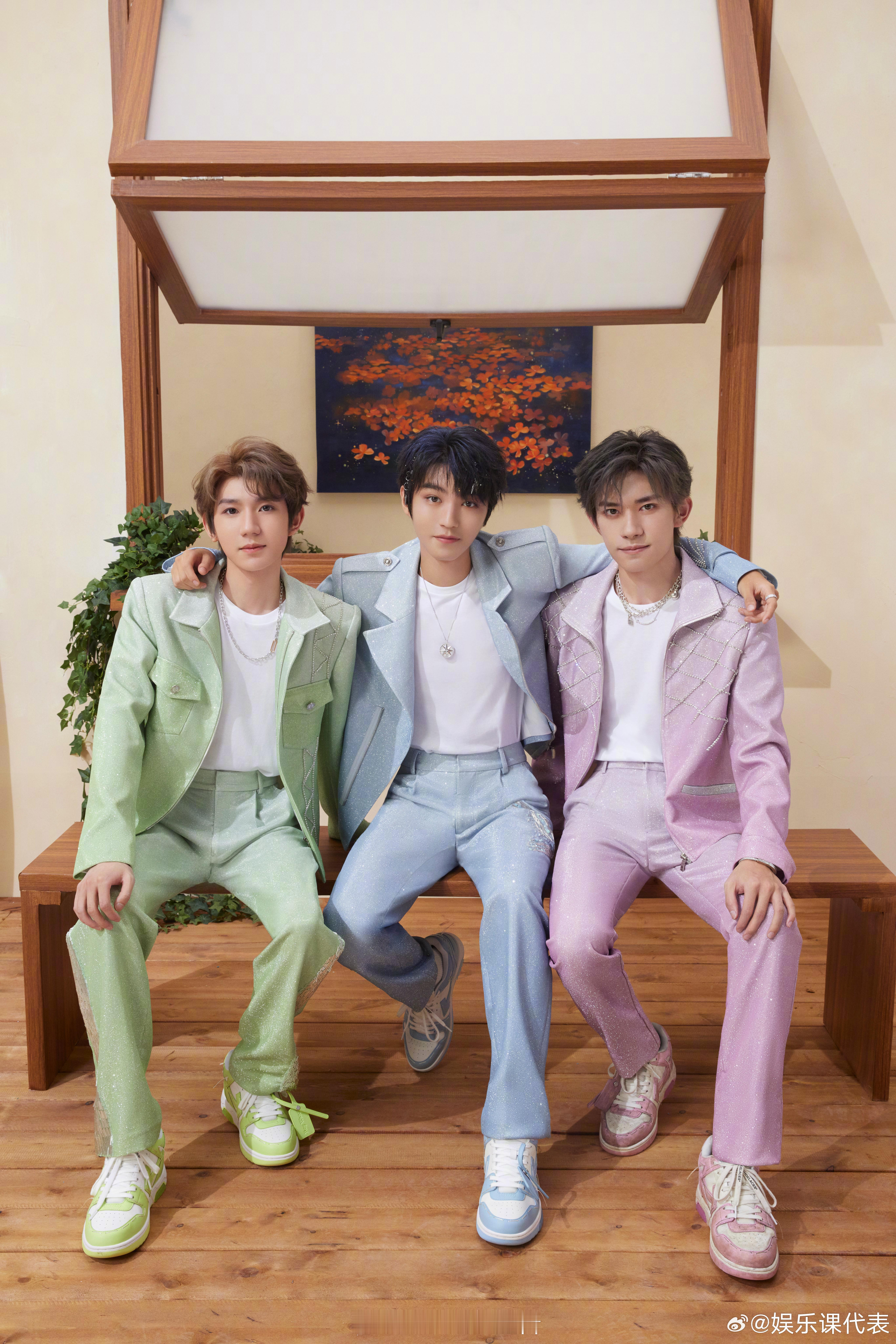 TFboys官博庆祝12周年 发文庆祝12周年：“时光倒回12年前，被荣誉簇拥的