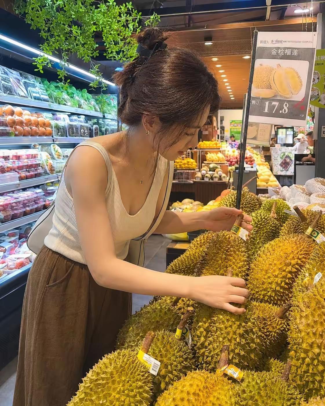 一起来聊聊最美的女神