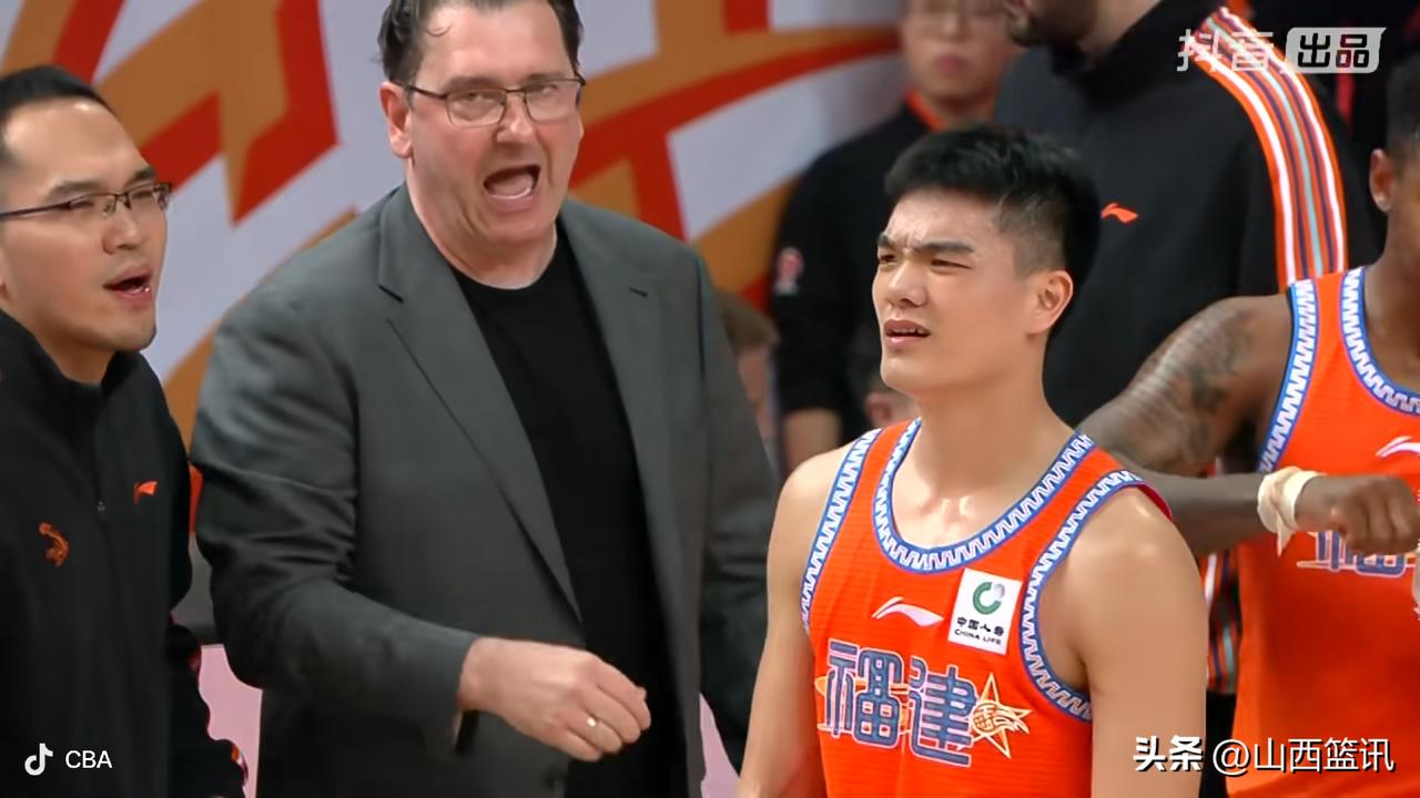 CBA第25轮冷门迭出:两场同城加时碰撞，一场一分险胜以下犯上。浙江浙商证券（广