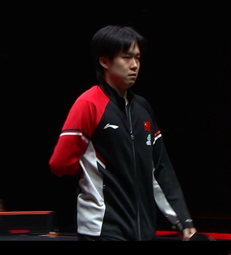 莎莎因伤退赛后，
王楚钦也因伤退赛了，
作为球迷，
我真的举双手赞成。

因为跟