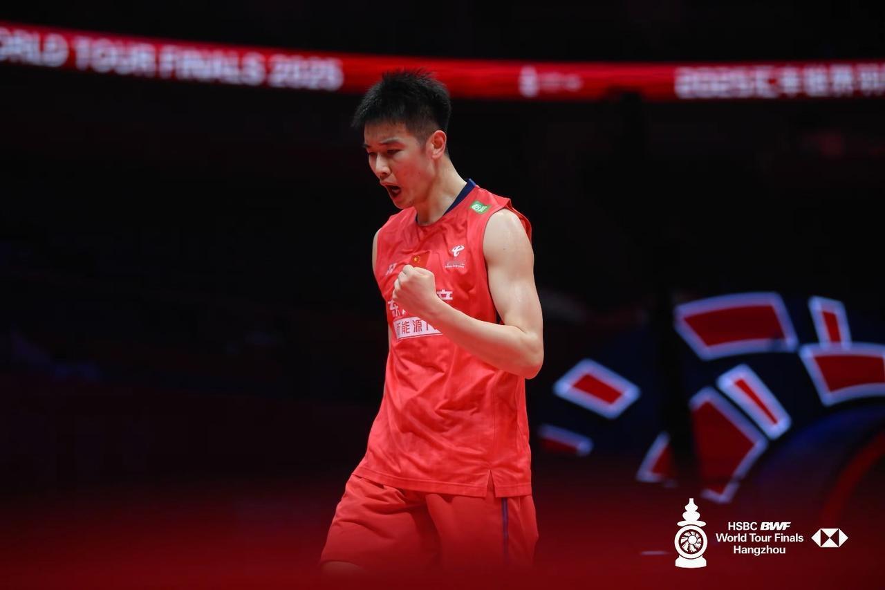 李诗沣再次输球，两局不敌奈良冈功大，遭遇小组赛两连败！
李诗沣低迷的同时我们也能