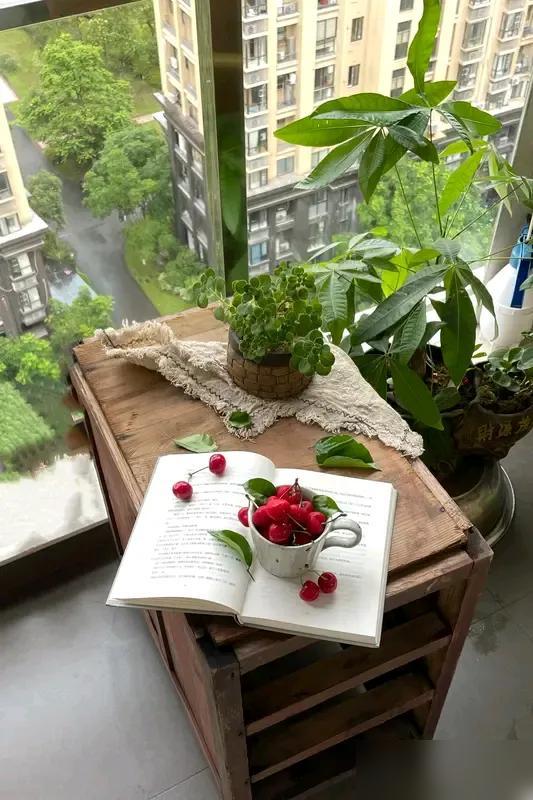 我真的替我闺蜜爽翻了！50岁的她，老公出轨34岁带娃的，居然主动净身出户，留了两