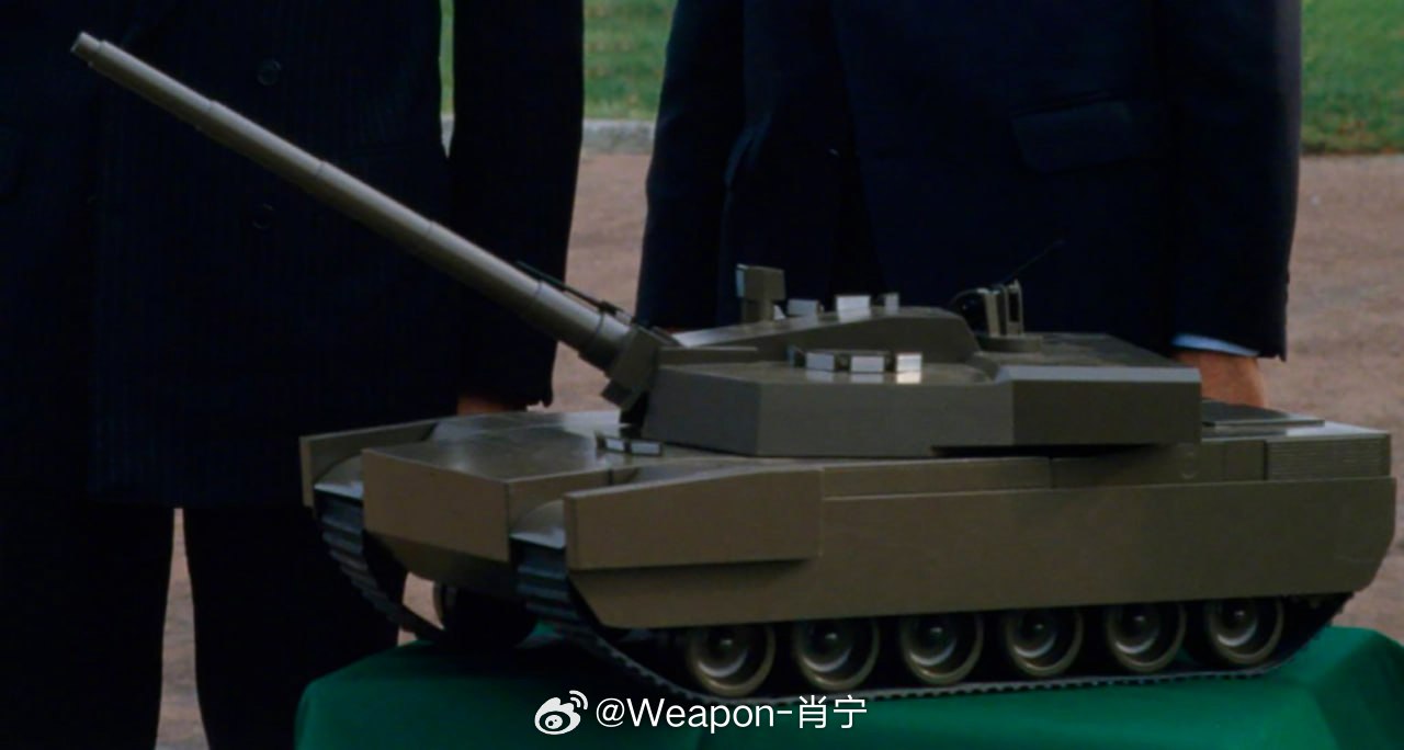 烽火问鼎计划照片中的历史 图1：1986年1月30日，法国总理洛朗·法比尤斯与国