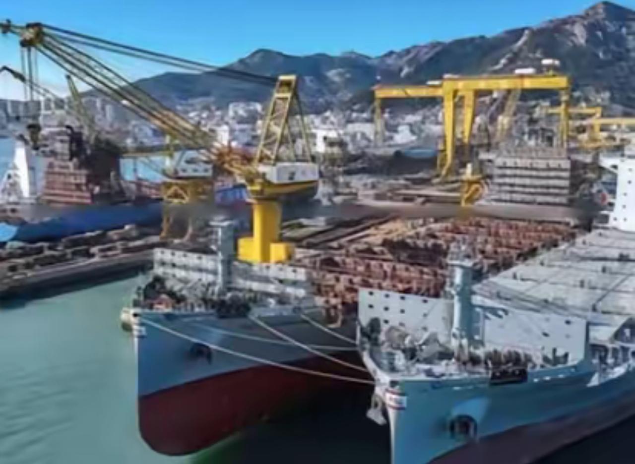 美国的意思很简单，既然中国保持中立，不参与任何国家的战争，那么美国就要利用好这个