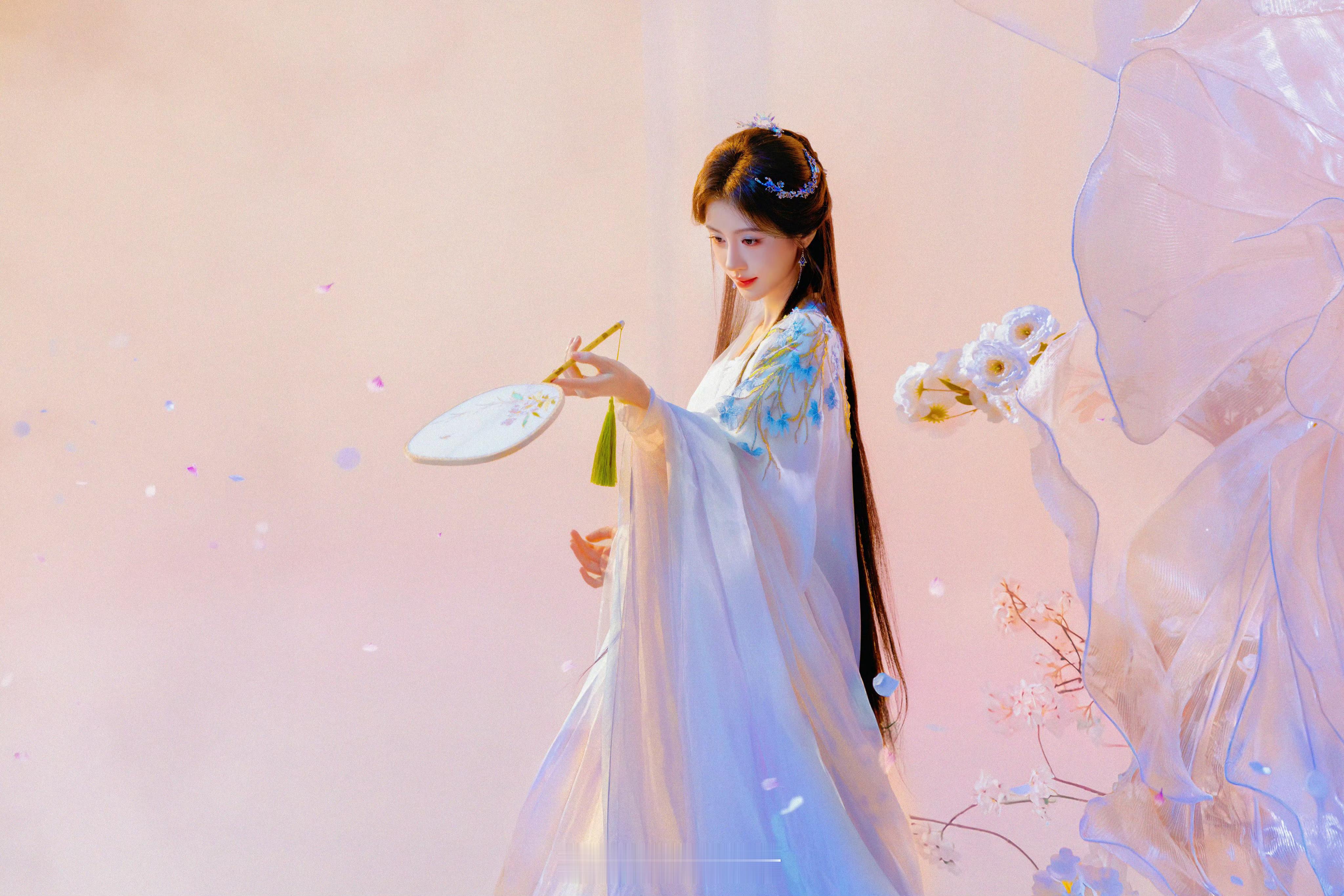 鞠婧祎这是花神下凡吧。