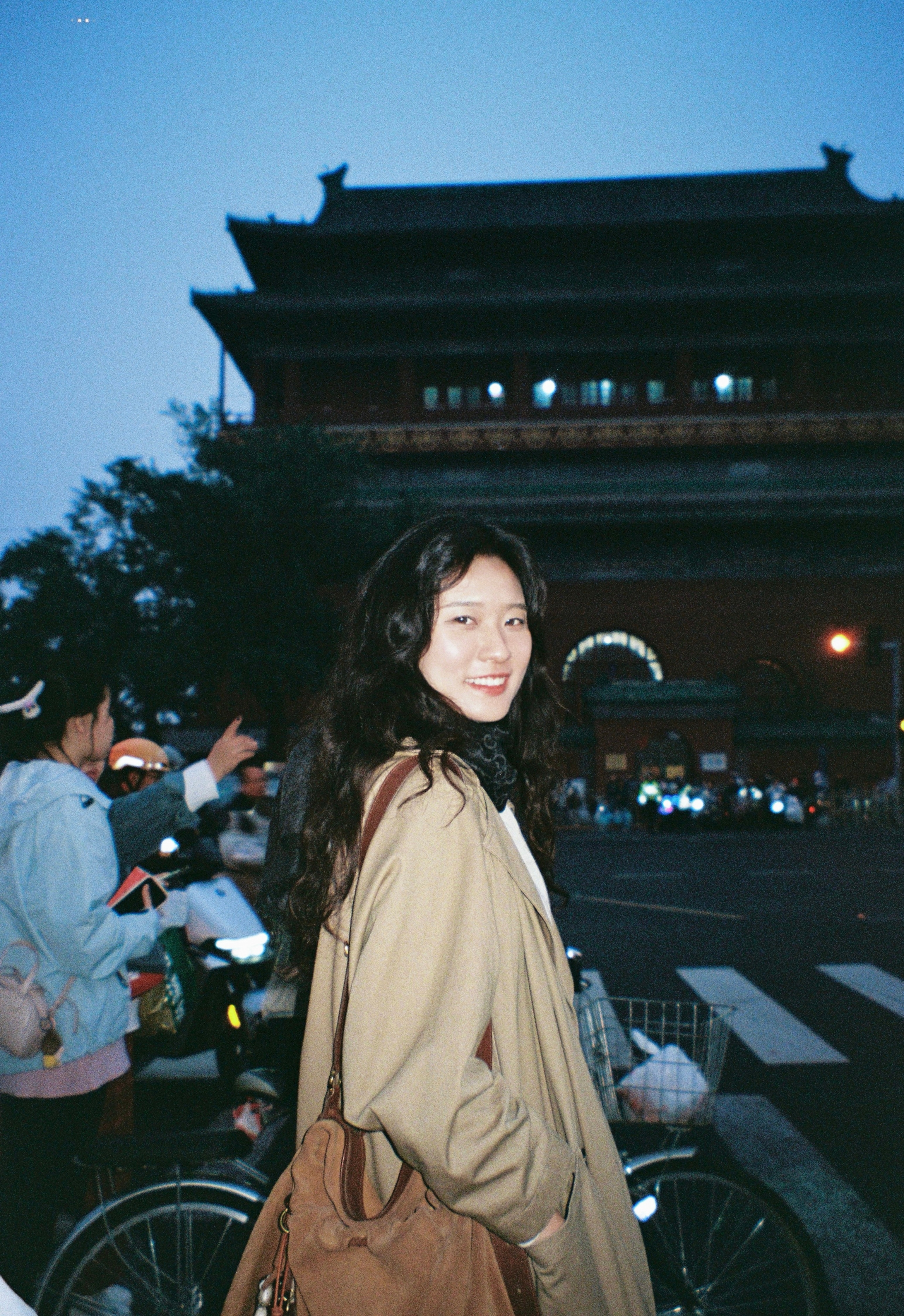 像走在90年代的下班路上 ​​​