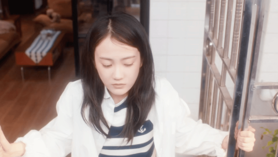 千年青铜镜爆改网恋APP一面千年鱼纹镜，成了两个孤独灵魂的取暖窗口，李延胜和何亦