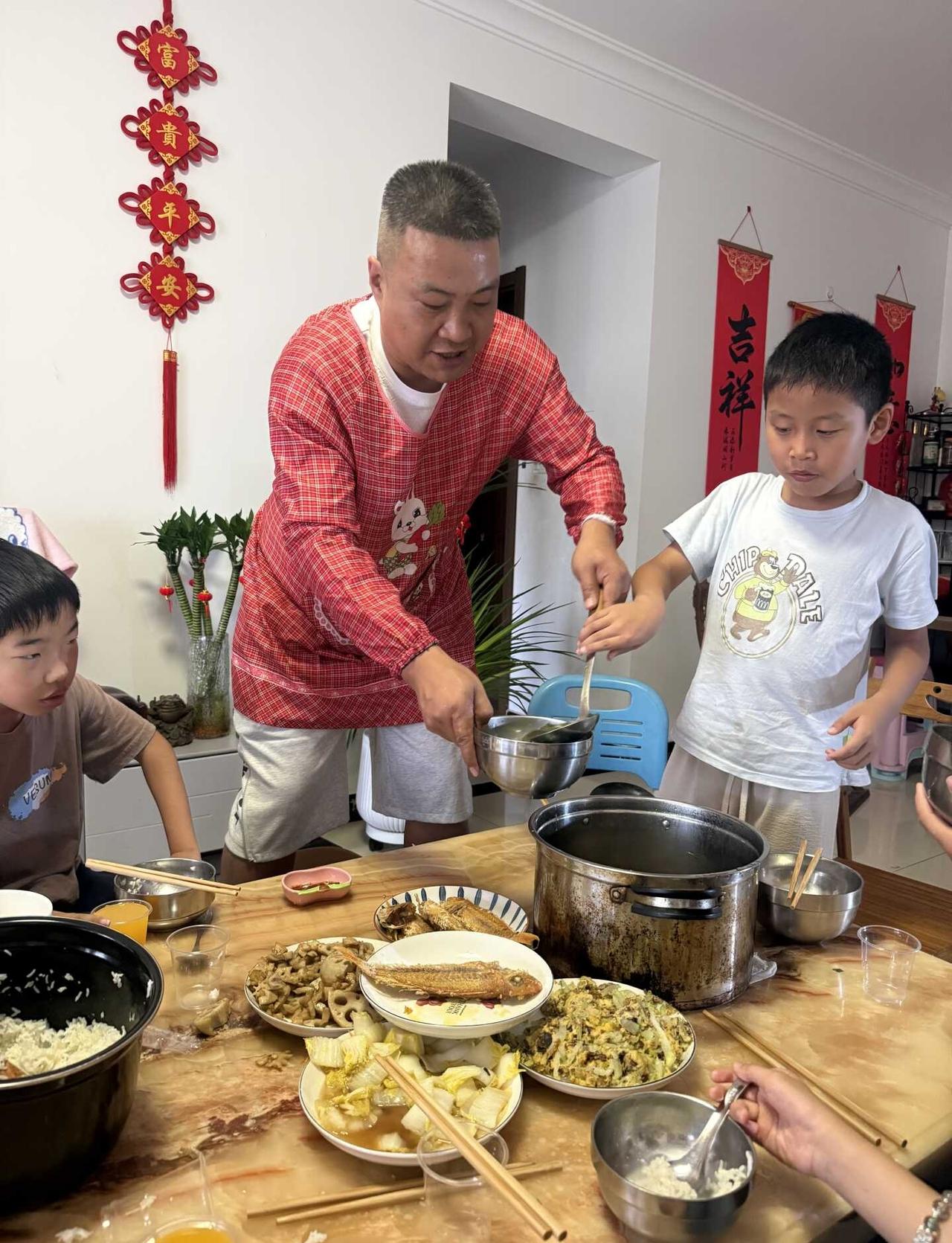 搬家师傅不搬家的一天…
闲下来给家人做顿饭
	
搬家公司推荐 搬家整理 搬家 广