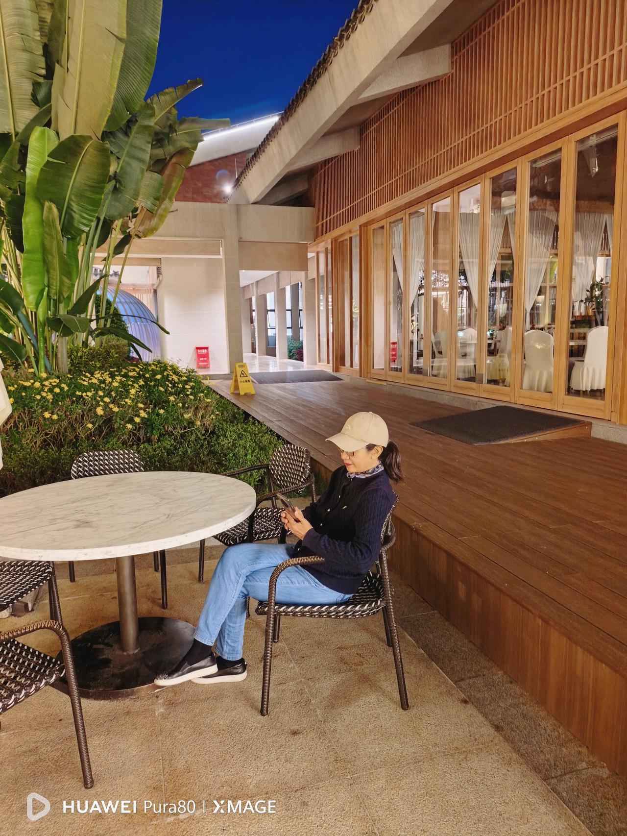 身处其中，只觉得岁月静好，人间值得