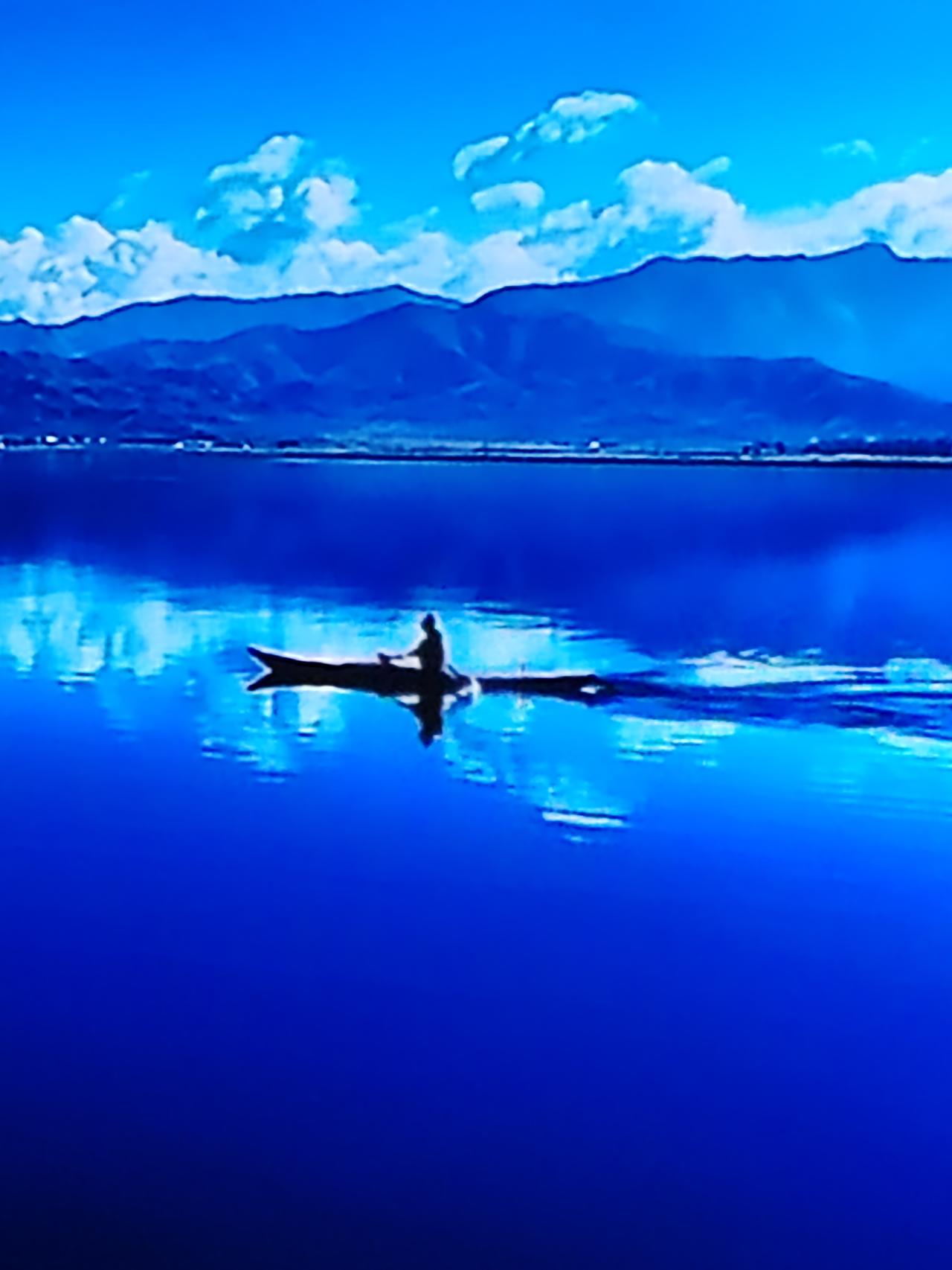 上联：一池荷花清风客，求下联几首夜曲明月舟