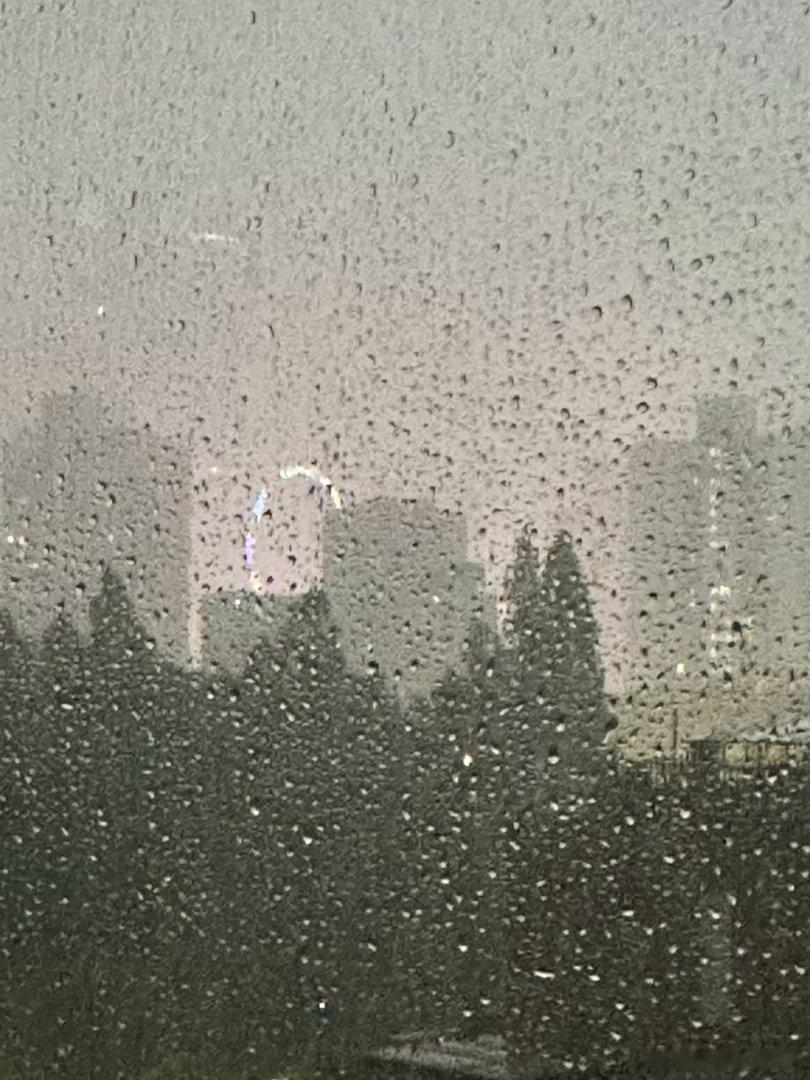 怎么会有梅雨季这种鬼东西 