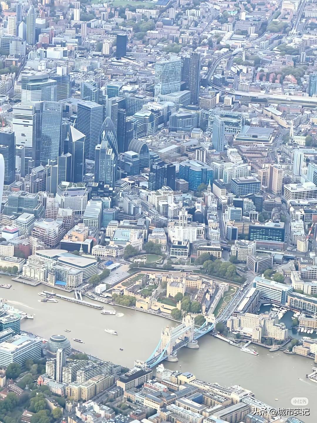 实践证明一味的建摩天大楼纯属浪费，那么多摩天大楼空置，欧洲发达国家，也就首都CB