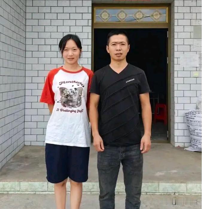 一个小叔可以对侄女做到何种地步？四川威远，一男子11年前被哥哥嘱托一件事——代自