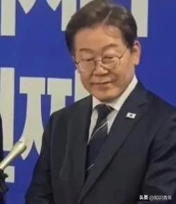 外媒问韩国总统李在明：若中国武统台湾，你会不会出手？李在明笑着回答：那是人家的家