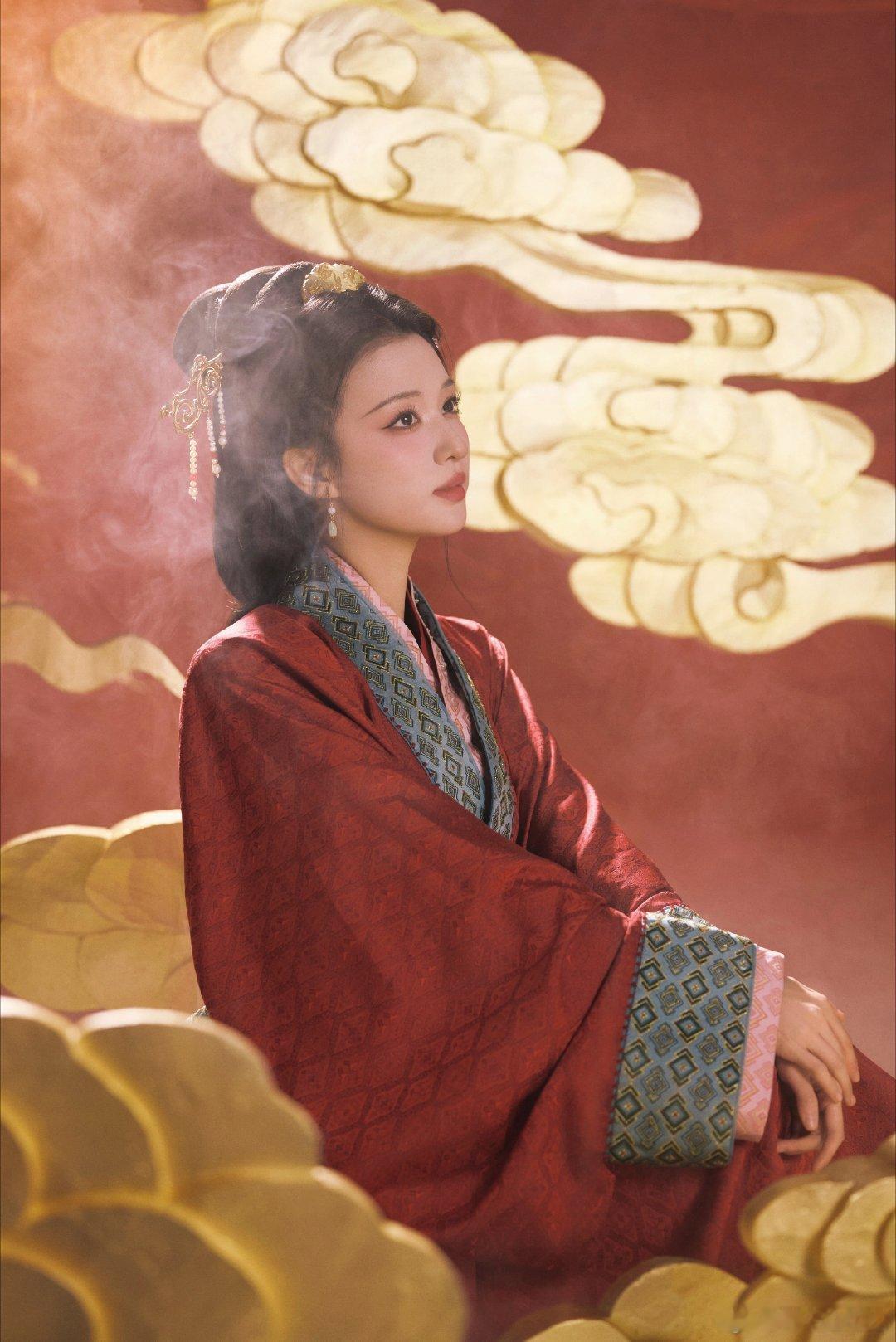 花神贺新春古风传统越看越美啊！烽火问鼎计划新年快乐新年快乐