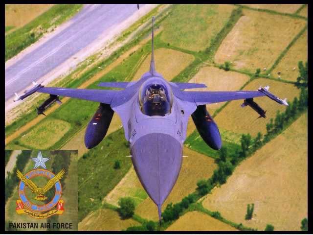 今日战隼 巴基斯坦空军（PAF）F16A正向视角迎头空对空摄影，来自一张PAF老