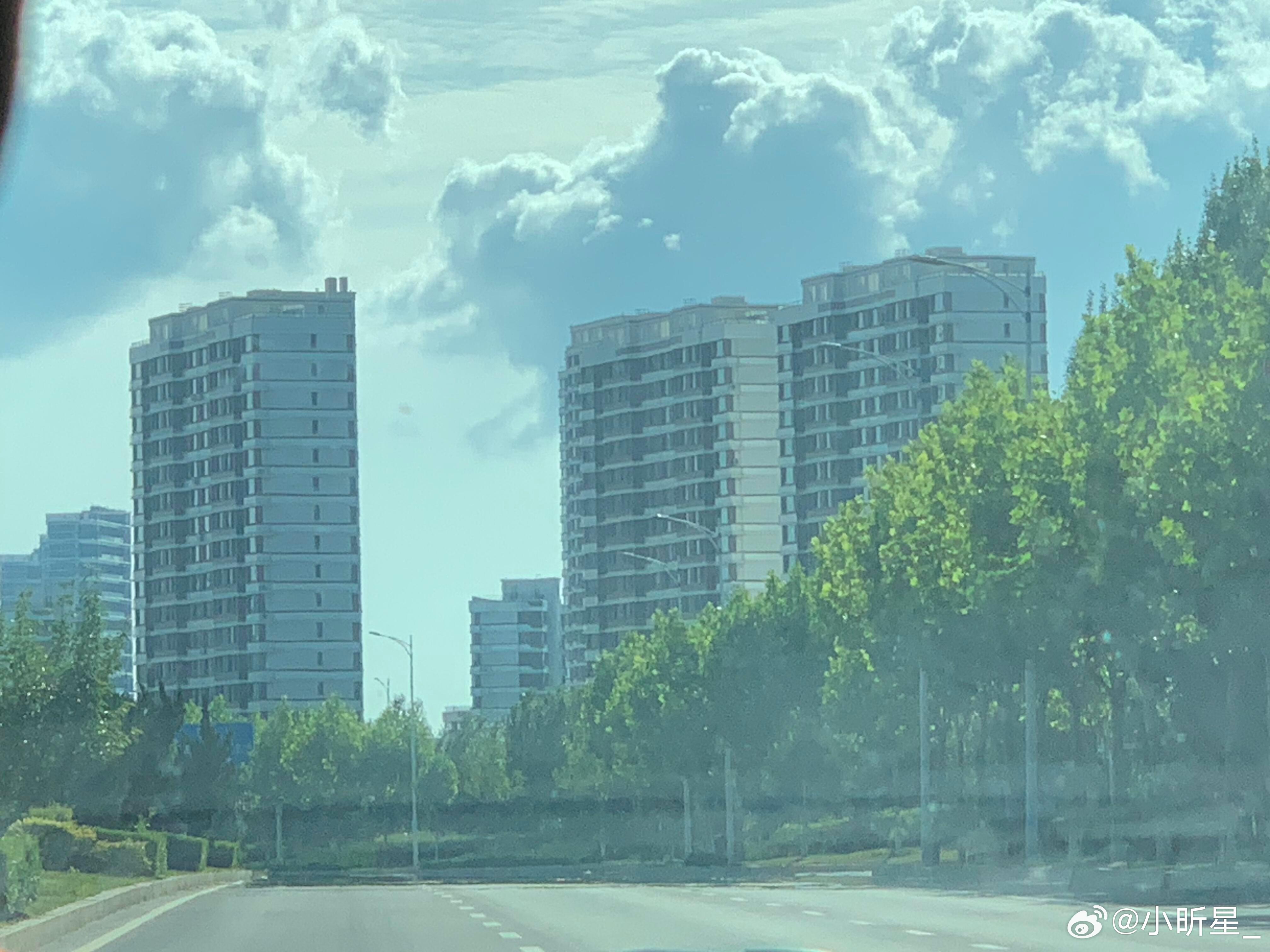 热爱的东西越多支点就越多生活最踏实的安全感，从来不是别人给的。你热爱的越多，人生