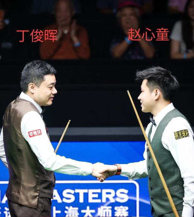 在丁俊晖出现之前，斯诺克在中国就是一片荒漠，专业的台球厅寥寥无几，绝大多数人对这