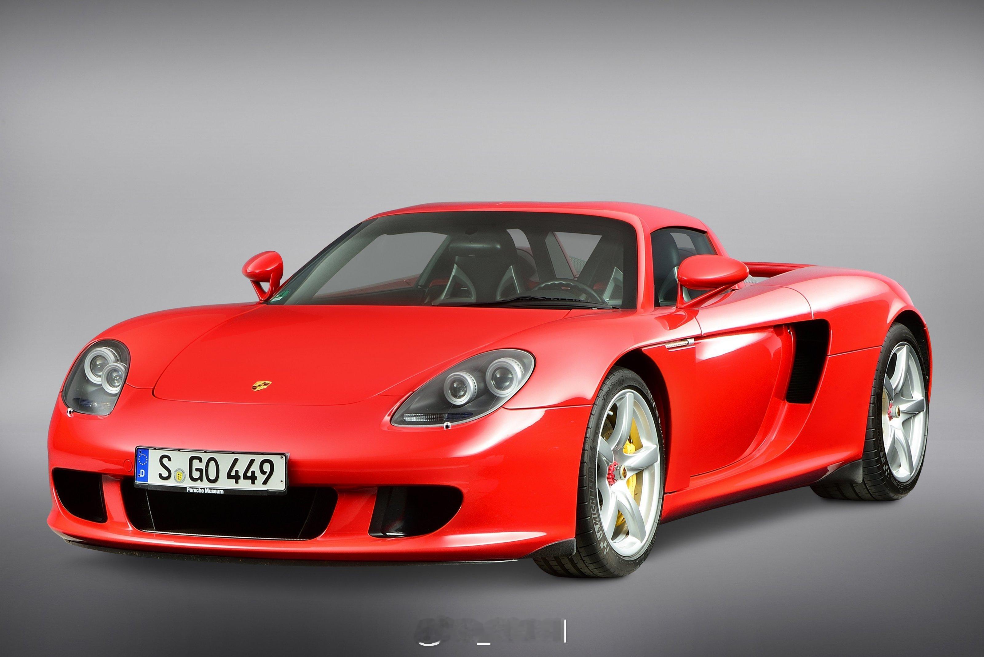 保时捷[超话]保时捷Carrera GT 保时捷Carrera GT，它不会讨好