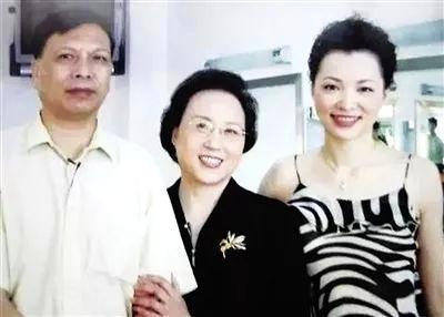 专家：放化疗本质 
是“地毯式轰炸”，
你仗着它治好病?结果会很可怕。

新华网