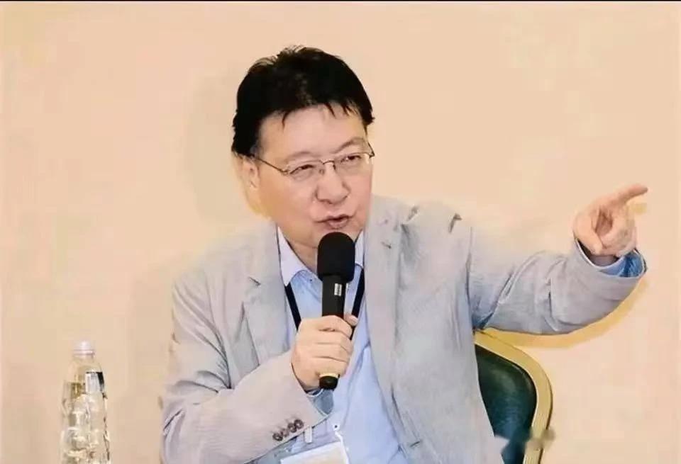 郑丽文向蓝营多人摊牌，国民党否认，赵少康逼宫郑丽文？

日前，在国民党内部一场内