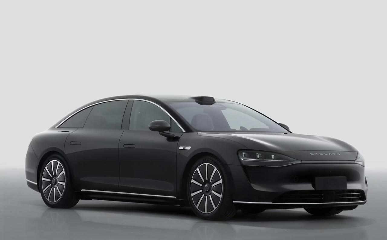 华为和北汽的享界S9，太漂亮了！
说一句中国人自己的 A6L 不过分吧。
长度5