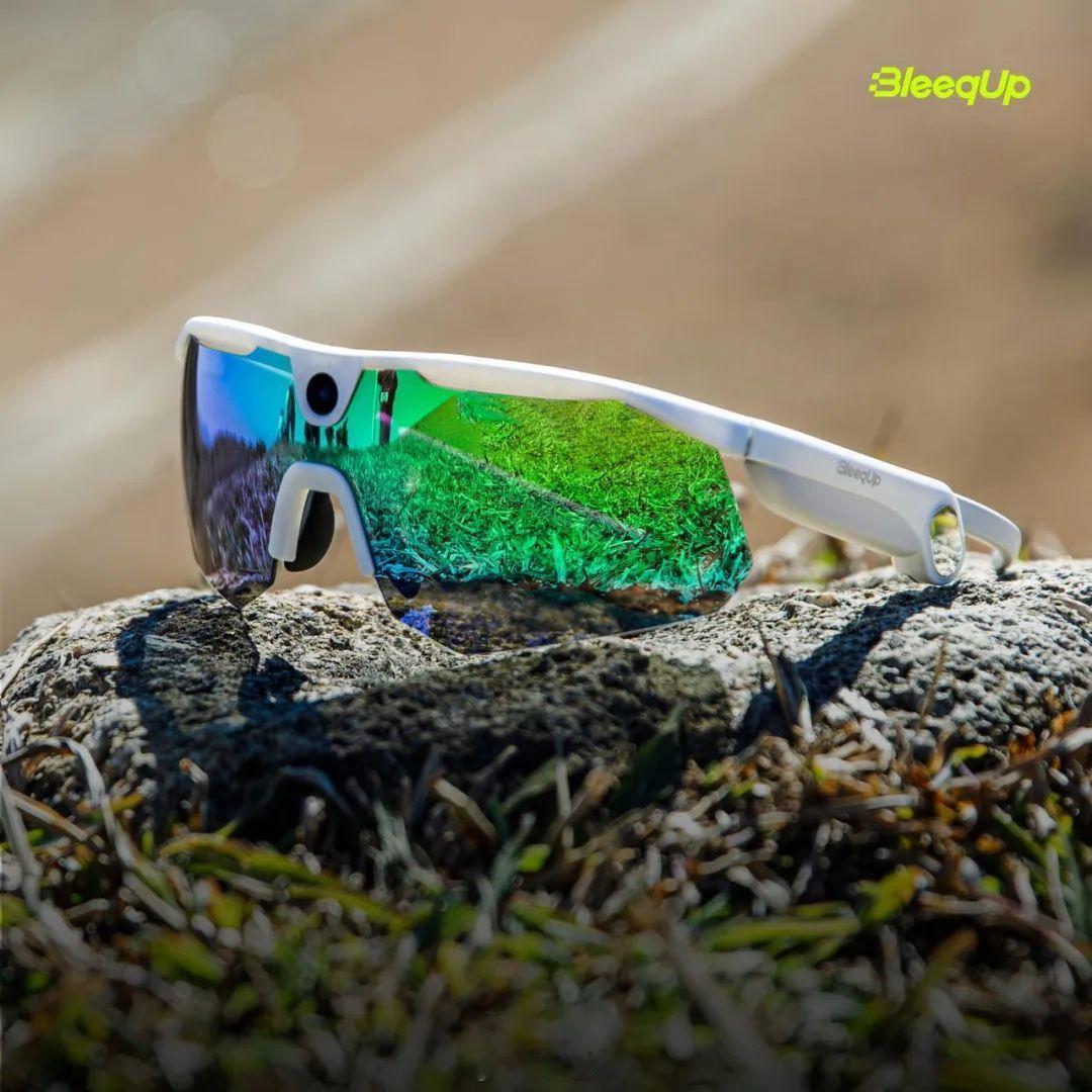 期待锤子版豆包 AI 手机的同学们，正统锤科其实在眼镜。 