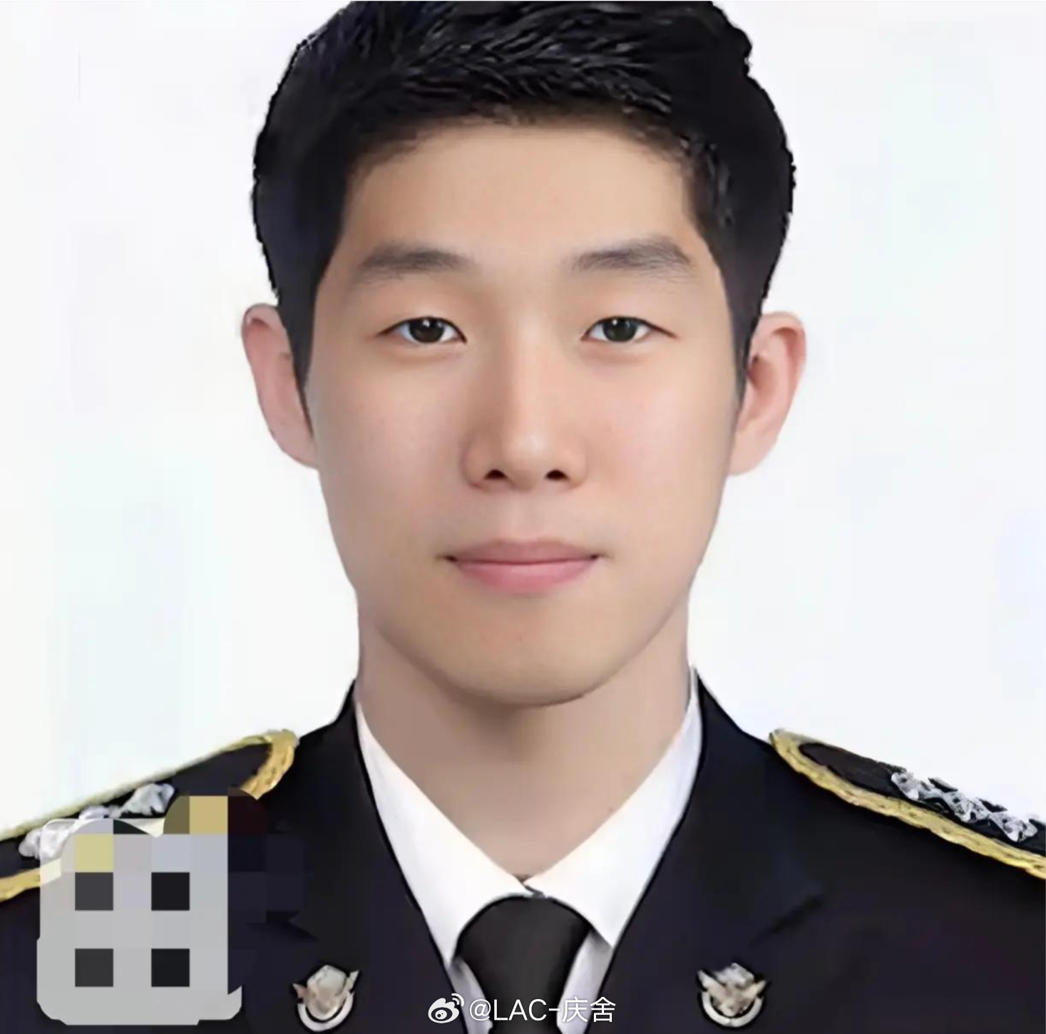 韩国海警将救生衣让给中国老人后遇难 韩国海警队员李在锡，在救助被困滩涂的70多岁