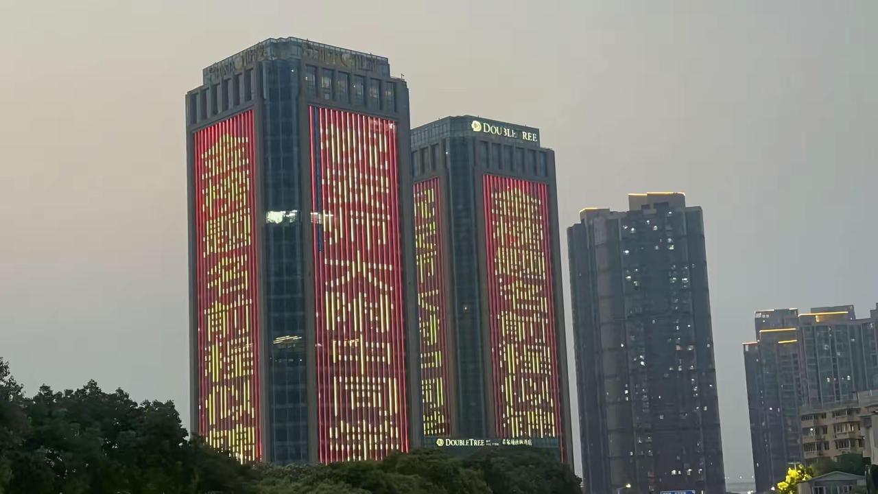 有谁知道你的难，受排挤打压，资金不到位，还保持着一贯低调谦虚谨慎的作风，今日高考