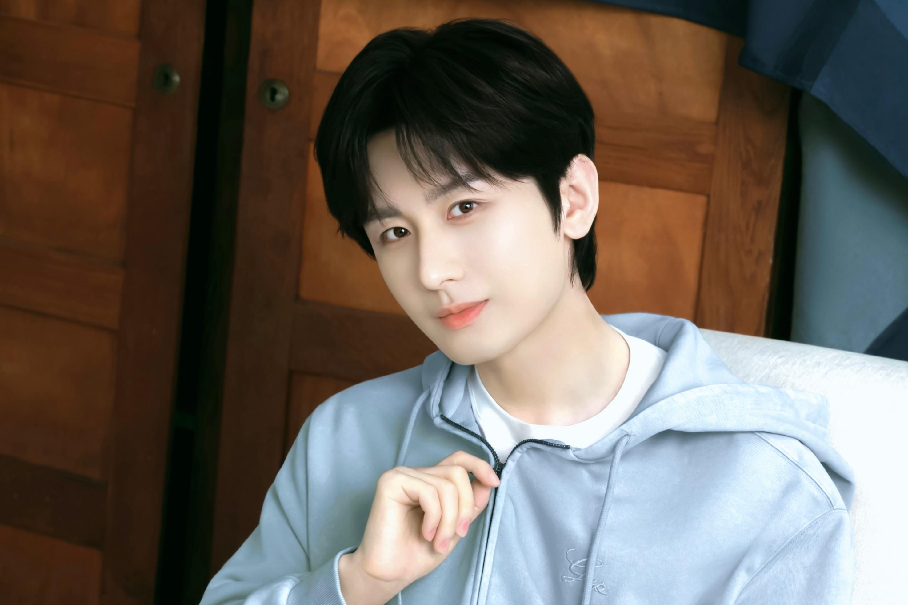 年下乖乖崽成毅·GAP  成毅