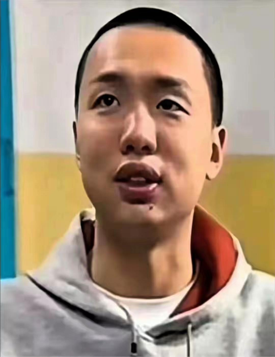 颠覆认知！伟人后代毛东东的低调日常：拒商务舱、辞综艺，国防科大里默默蓄力
 
我