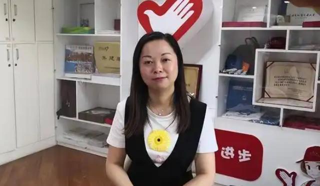 2011年，杭州2岁女童从10楼掉落，1女子徒手将她接住，事后，她虽获得30万奖