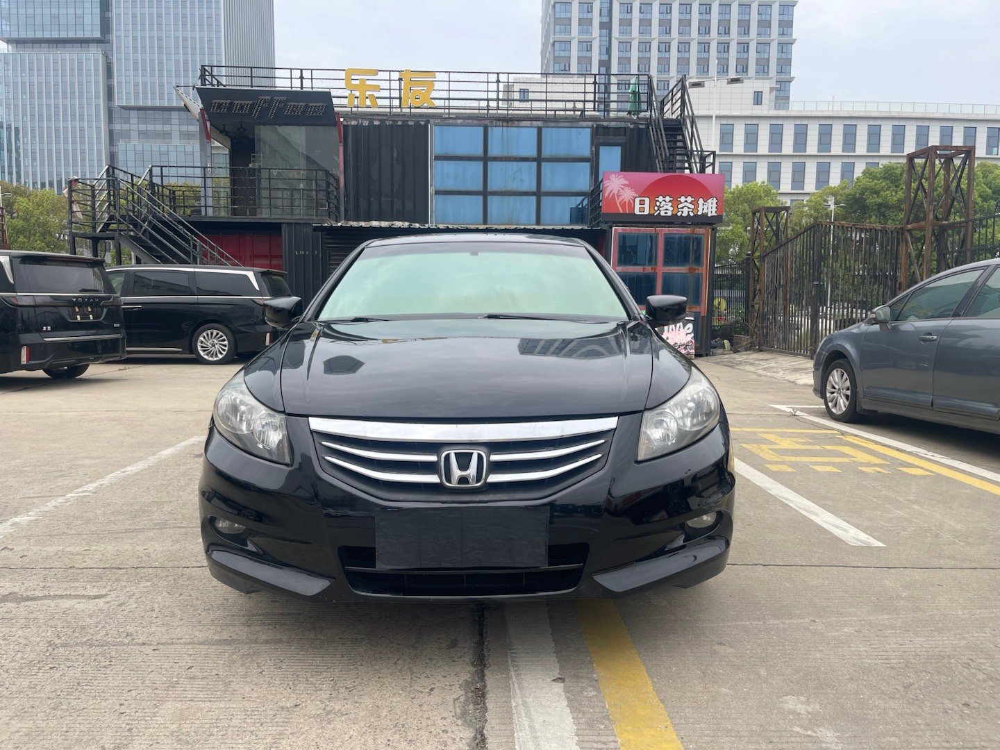 【2011年本田雅阁 2.0L 自动挡】经典B级车标杆，皮实耐用，家用代步首选。