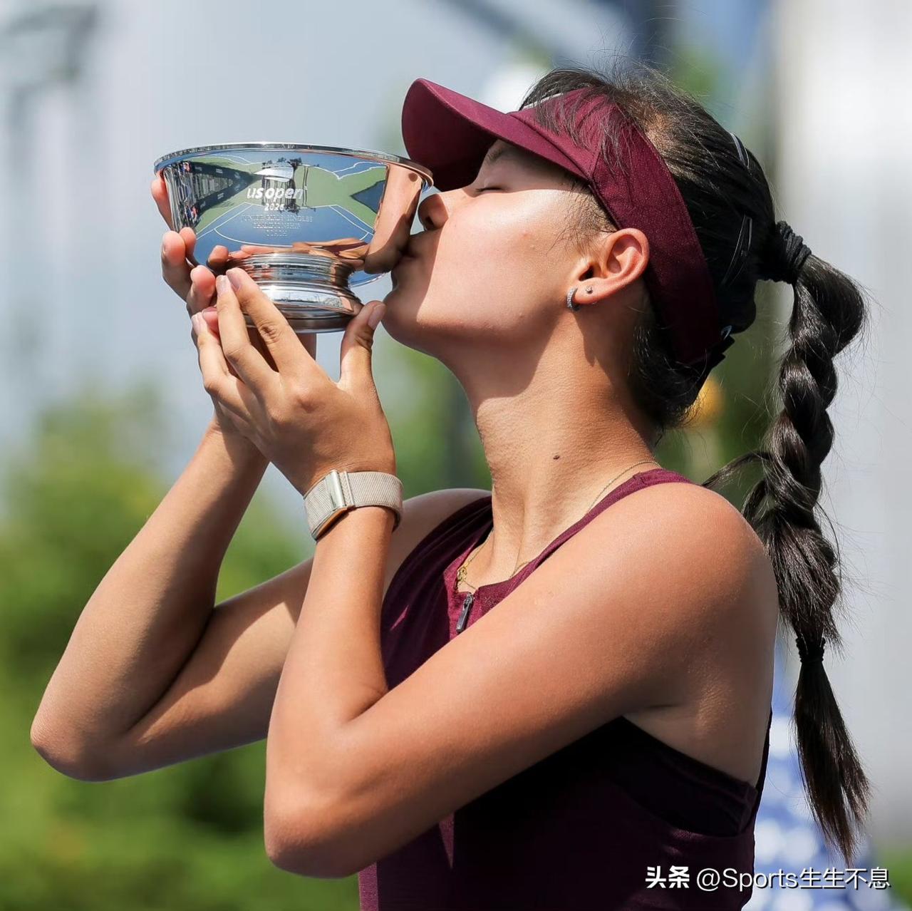 2026美国网球公开赛青少年女子单打冠军，中国，孙心然。
孙心然，16岁，广东深