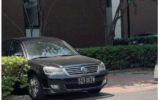 亚太空间合作组织​想不到，因为一辆车火了

余大妈的主要问题不是当街停车，也不是