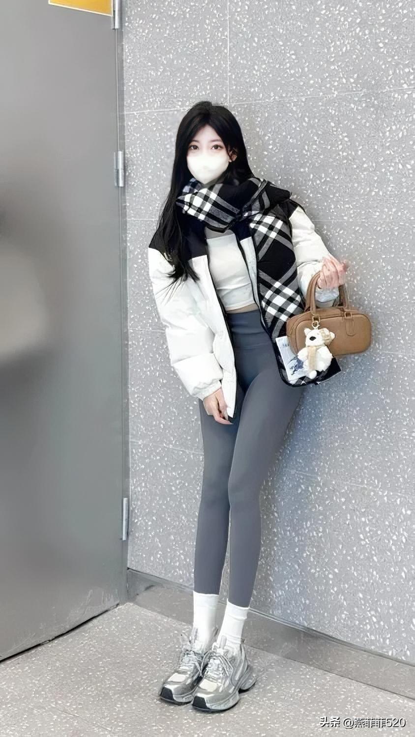 霸都迷惑行为大赏：春捂捂出汗蒸感🌞

早上一睁眼，先瞅一眼天气——
晴天，2 