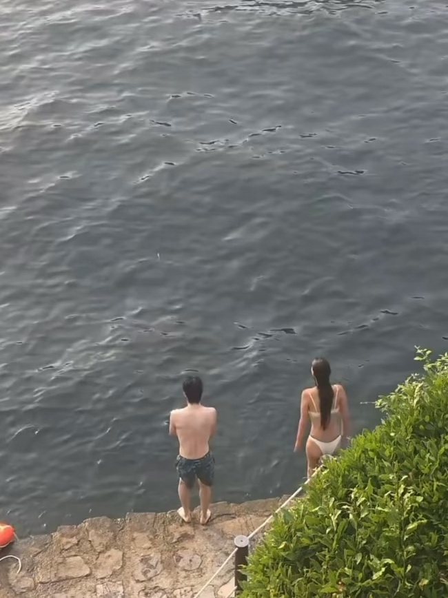 郑在玹 我最亲爱的表妹郑在玹回应和女生一起跳水郑在玹刚刚评论，回应自己ins发图