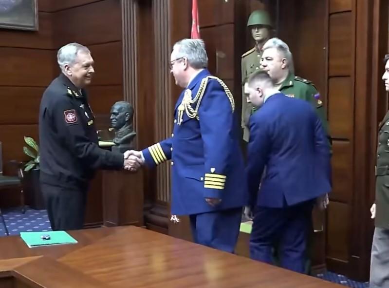 俄罗斯国防部1月1日通报称，已将2025年12月29日袭击俄罗斯总统普京官邸的乌