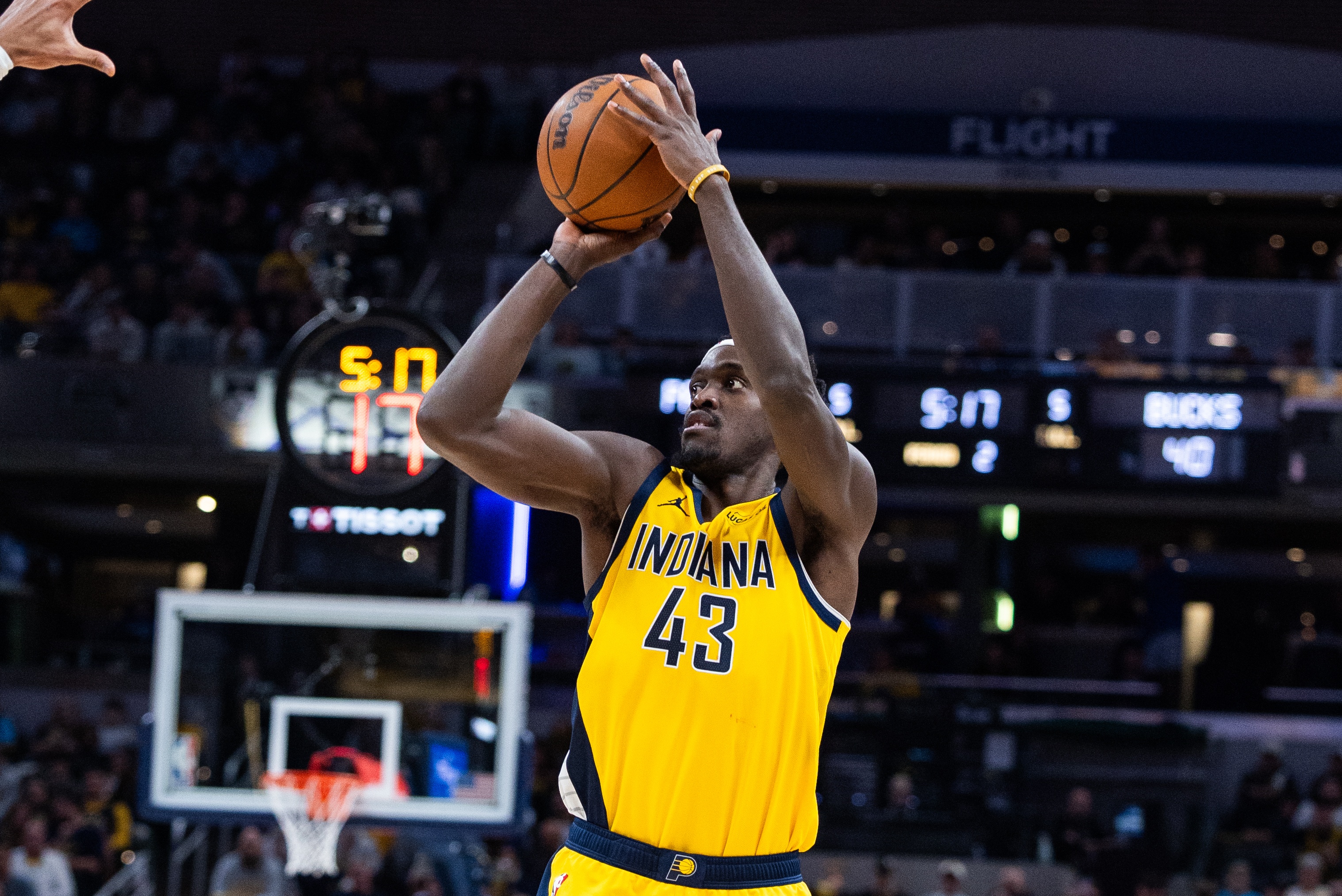 手感全无！西亚卡姆半场10中1仅拿3分3板2助