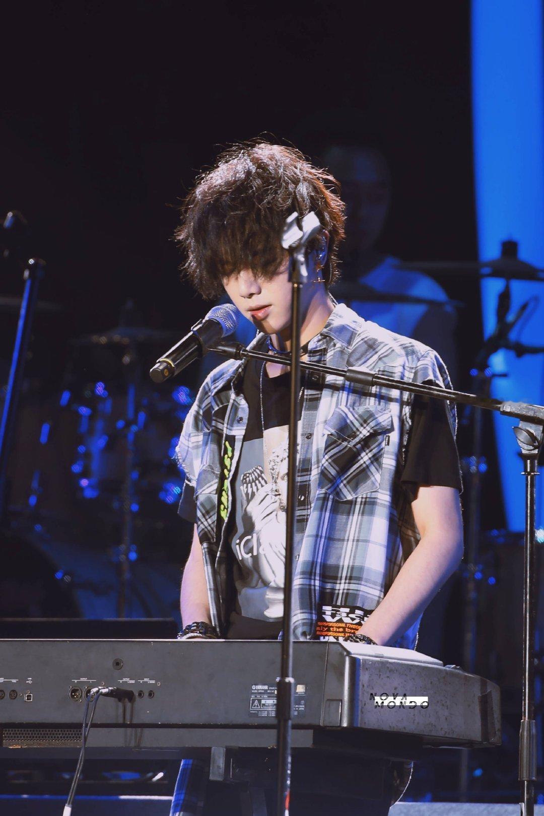 华晨宇 ｜2026华晨宇火星演唱会 别问可不可以 只说愿不愿意，召唤新的运气，你