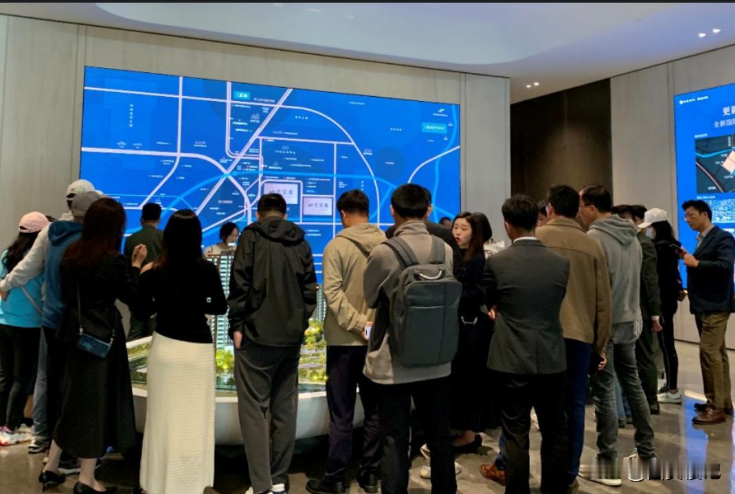 机会来了！能金芯、“铁一”名校旁，瞰河“天空院”放出惊爆利好