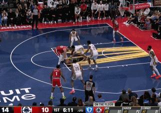 快船被鹈鹕打停的原因，比尔1攻2守不达标！
北京时间11月1日，快船与鹈鹕的比赛