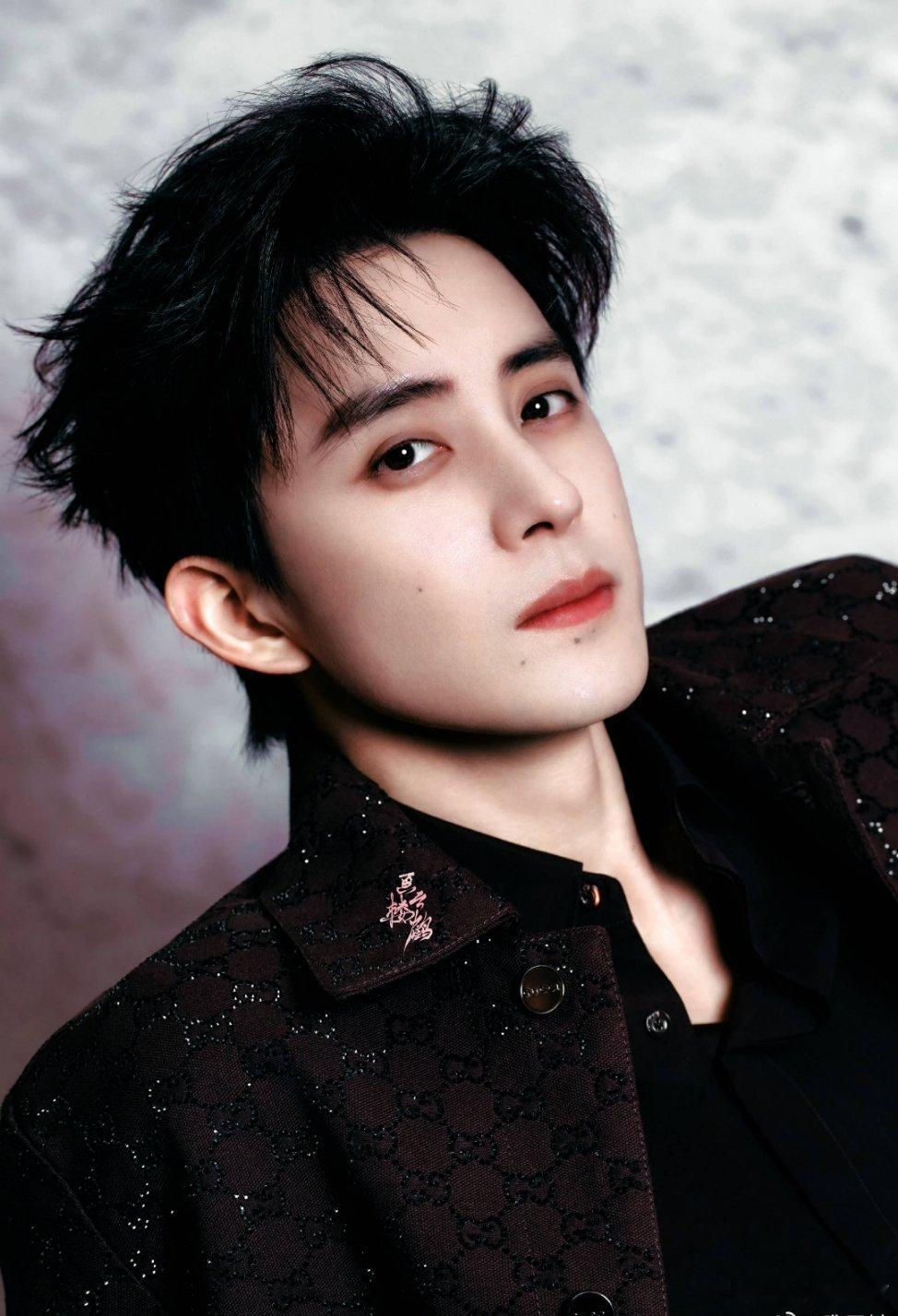 今日份同时开启线上直播的敖瑞鹏 🆚 田栩宁 