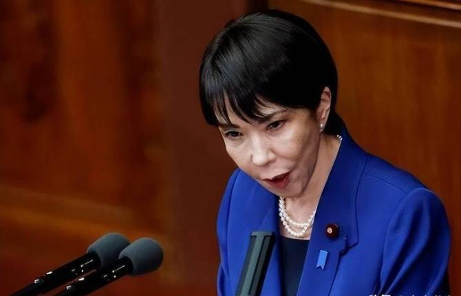 日本高官叫嚣拥核，高市早苗这回真兜不住了！

12月18日，日本首相高市早苗政府