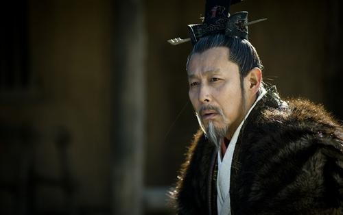 秦朝末年，大约公元前二百一十年前后，沛县城里最热闹的一场酒宴，因为一张名帖，差点