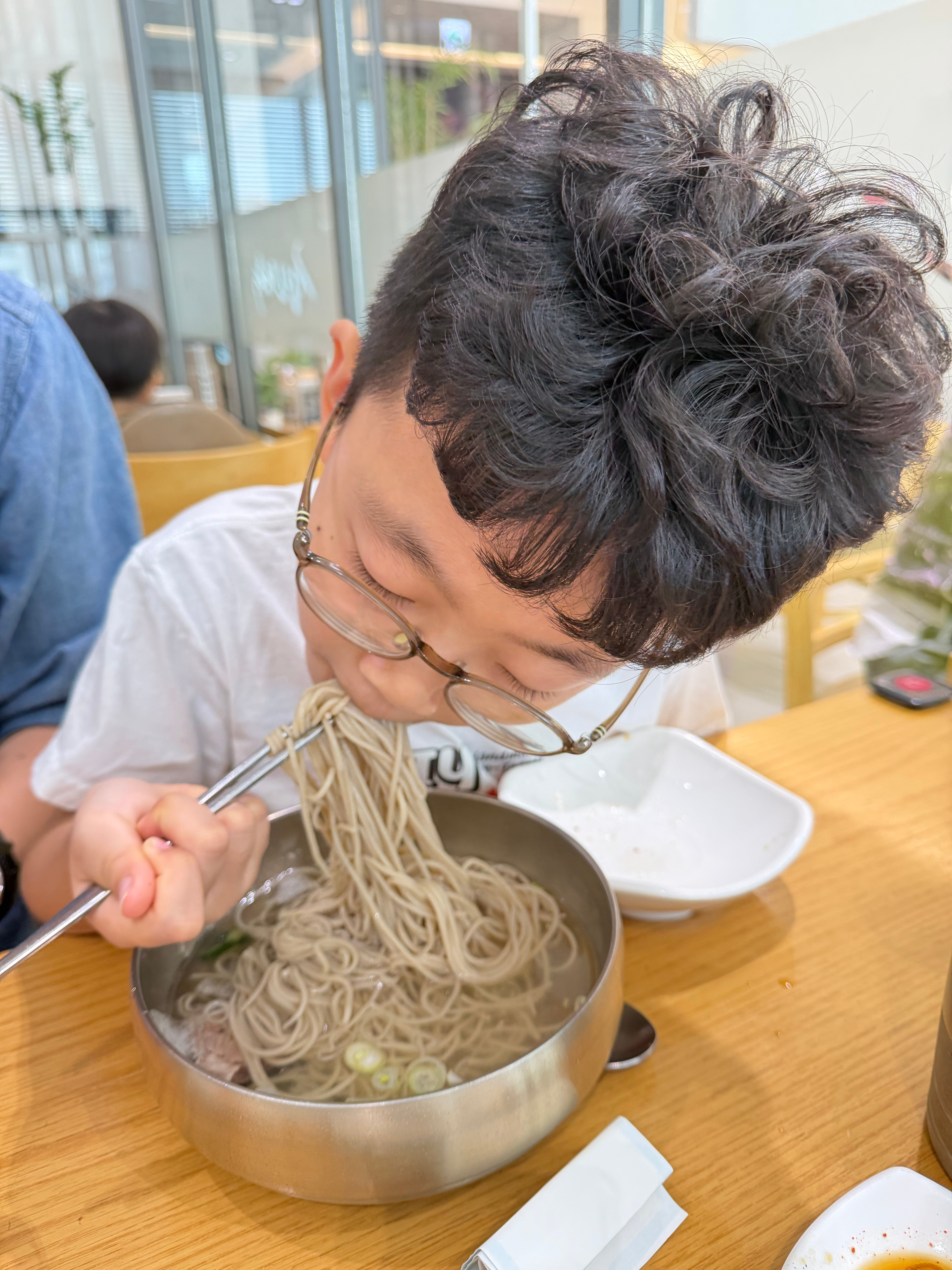 看到狗蛋儿这么嗦冷面就觉得棒子一天天过得真可怜昨天去看《玩具总动员5》顺便在外面