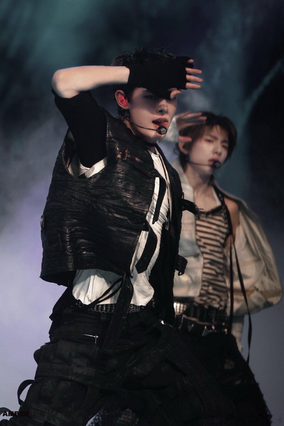 赵雨凡JAMES  🦅 赵雨凡 我们詹詹真是太棒了👏实力舞担 名品骨相🌟颜