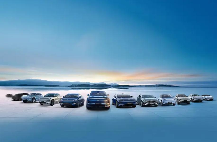 一家销量不错的品牌，必然会有爆款车型，销量担当，今天我们盘点一下吉利银河，刚刚过