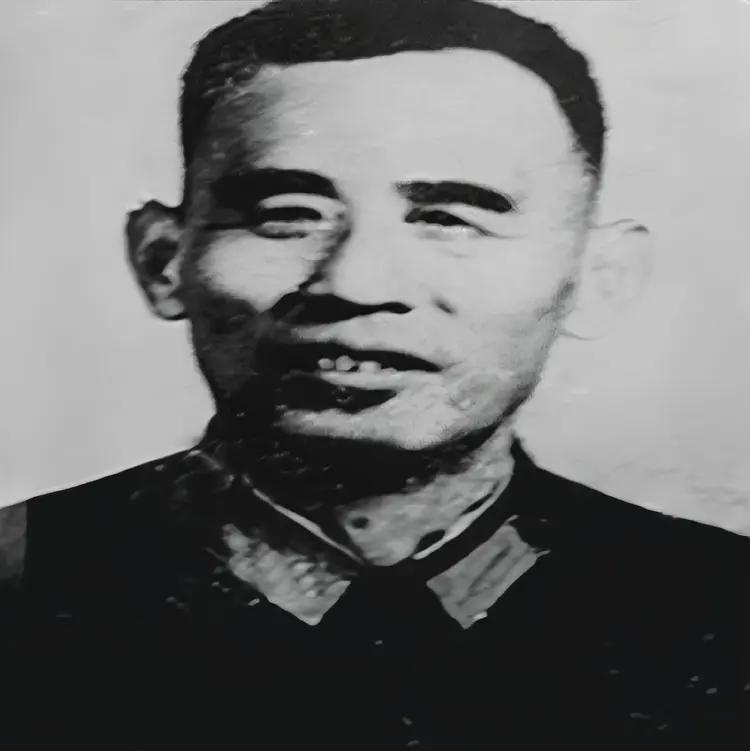 房光超，男，他参与了朝鲜战争，是中国人民志愿军第二十六军第七十六师第二二六团第七